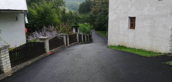 Rekonštrukcia komunikácie na krížnych cestách u Závodných je hotová 7