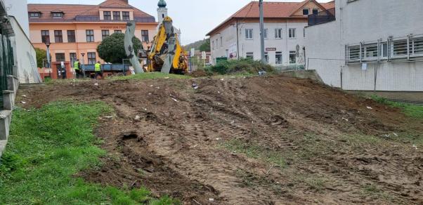 Revitalizácia okolia pamätníkov Dr. Osuského a Dr. Papánka 7