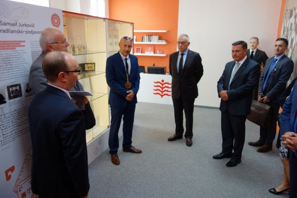 Primátor mesta privítal v Brezovej pod Bradlom predsedu vojenského výboru Európskej únie a náčelníka Generálneho štábu Ozbrojených síl SR 4