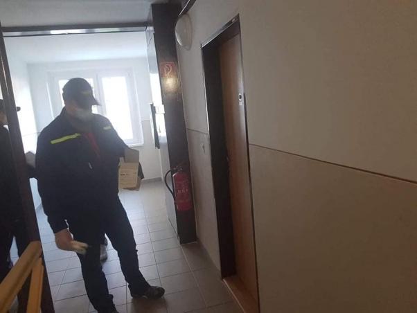 Pokračujeme v rozdávaní respirátorov FFP2 pre seniorov nad 65 rokov 3